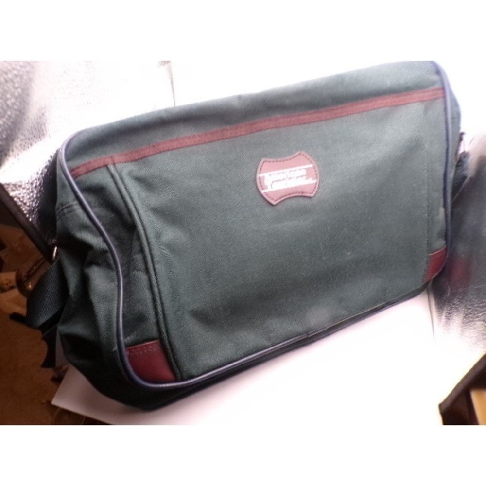 American Tourister Messenger Bag‎ Green Canvas Adjustable Strap Laptop Bag